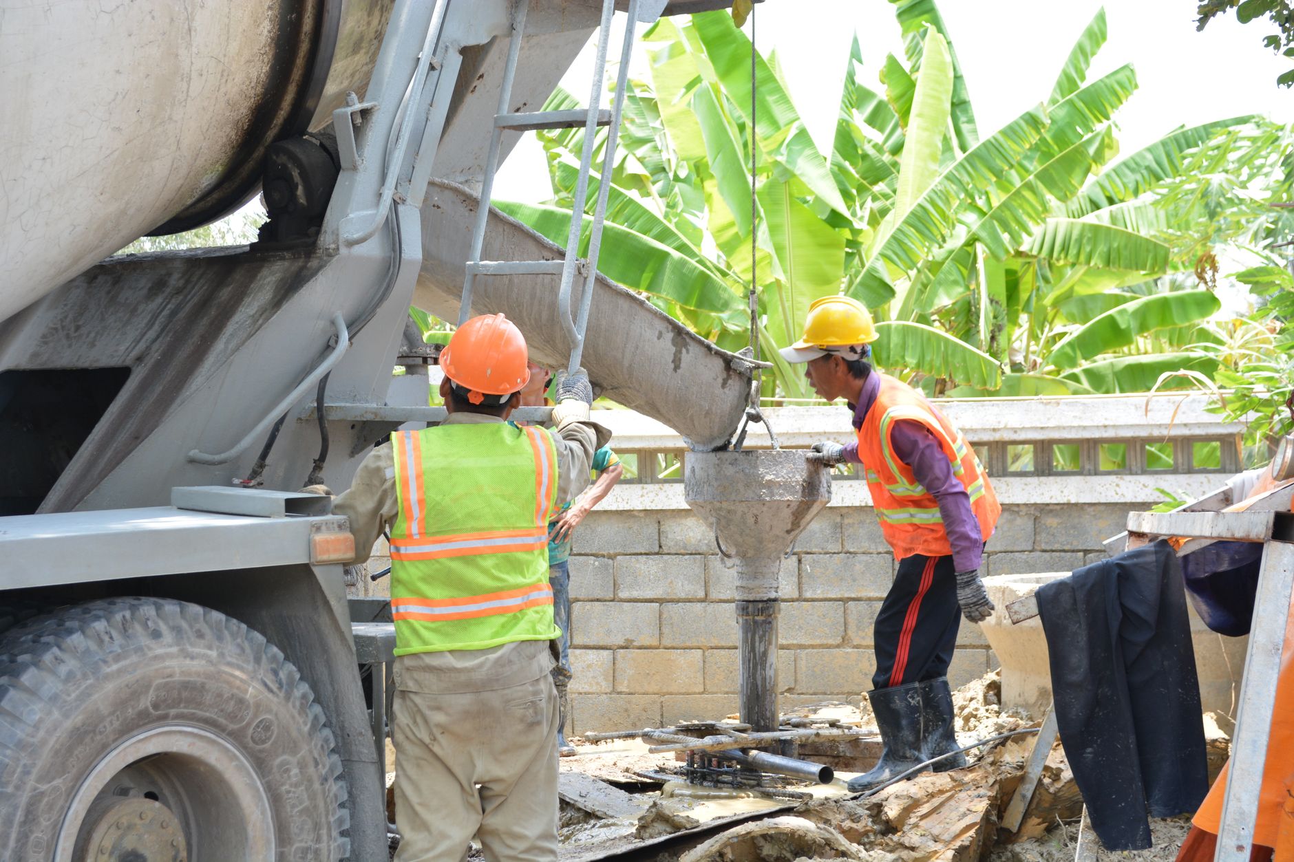 Ouvrier travaux publics IDCC 1702 sur chantier routier