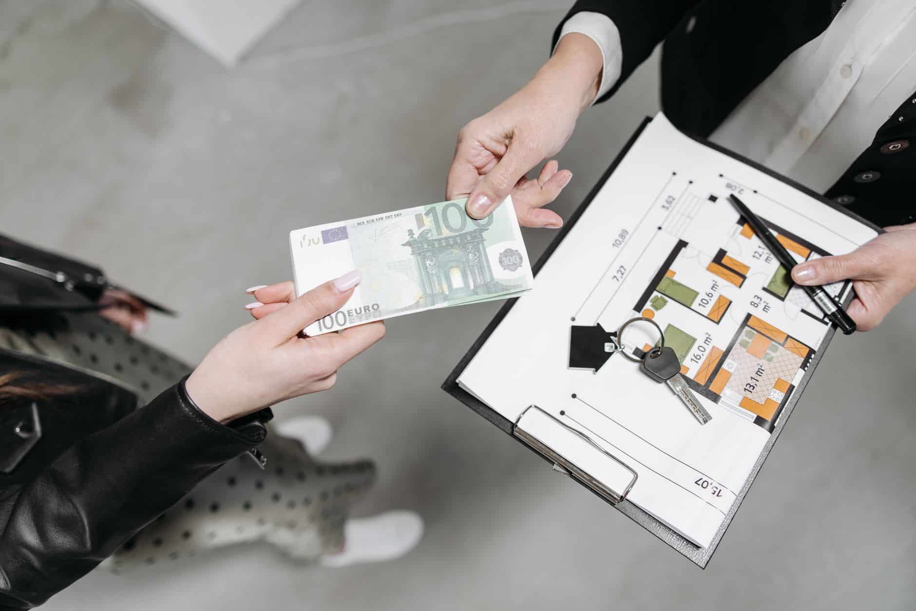 Clés d'appartement et contrat de prêt patronal Action Logement